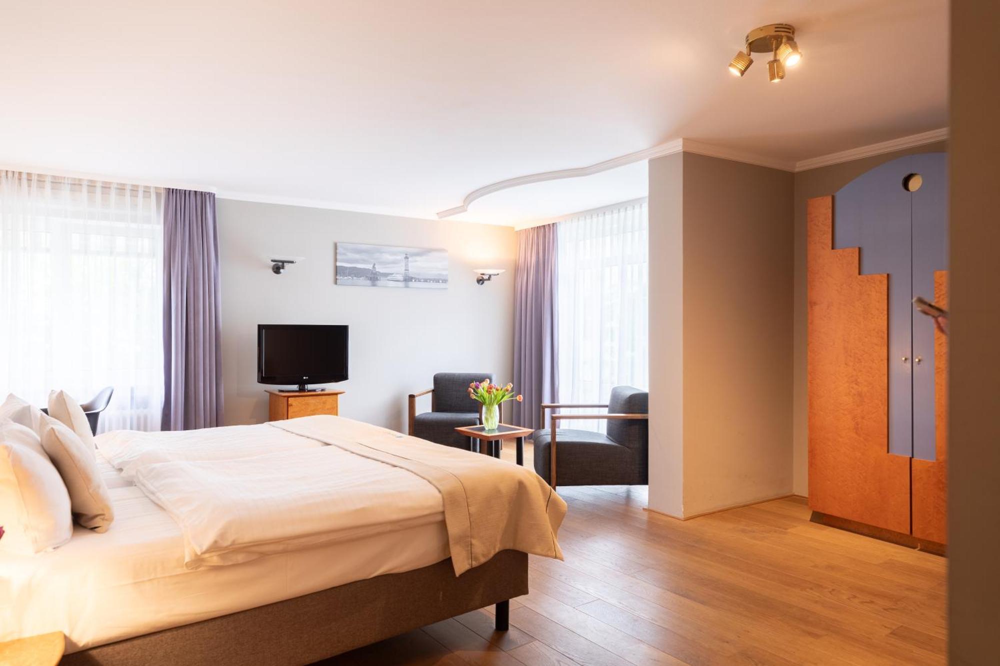 Select Hotel FDH Стая снимка